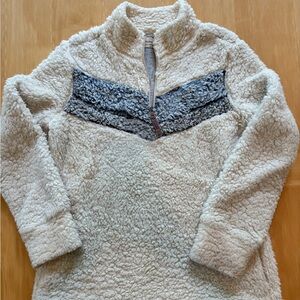 Cozy fleece 1/4 zip. Size medium. Cream and blue.